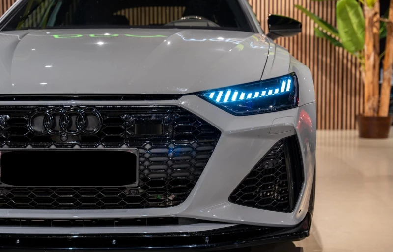 Audi Rs6 Avant 4.0 TFSI V8 Quattro, снимка 3 - Автомобили и джипове - 51374370