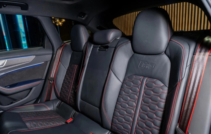 Audi Rs6 Avant 4.0 TFSI V8 Quattro, снимка 13 - Автомобили и джипове - 51374370