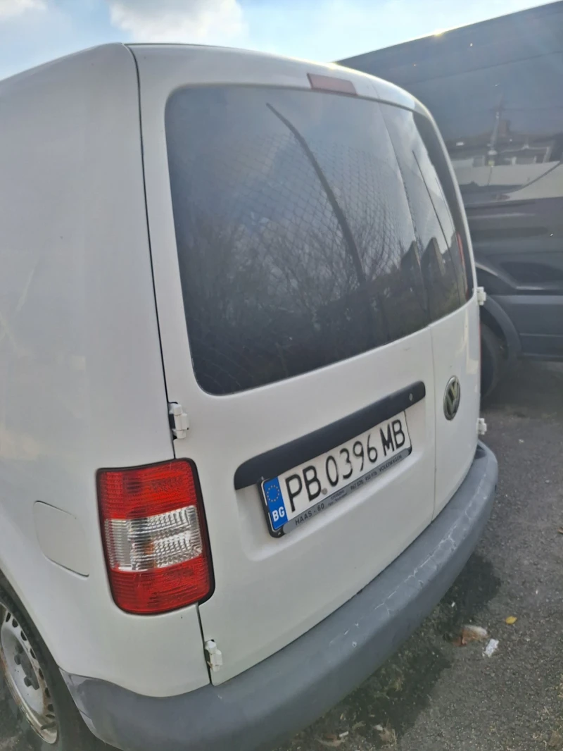 VW Caddy, снимка 4 - Автомобили и джипове - 52640004