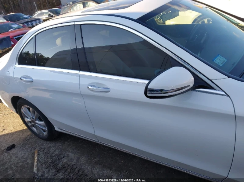 Mercedes-Benz C 300 4MATIC* ПОДГРЕВ* PANO* КАМЕРА, снимка 12 - Автомобили и джипове - 52944605