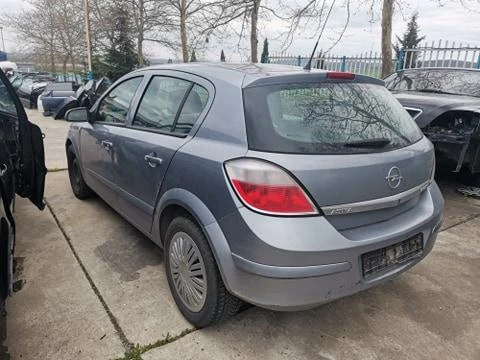 Opel Astra 1.9 150 6-Степенна Ръчка, снимка 3 - Автомобили и джипове - 47850432