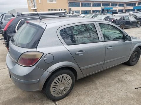 Opel Astra 1.9 150 6-Степенна Ръчка, снимка 4 - Автомобили и джипове - 47850432