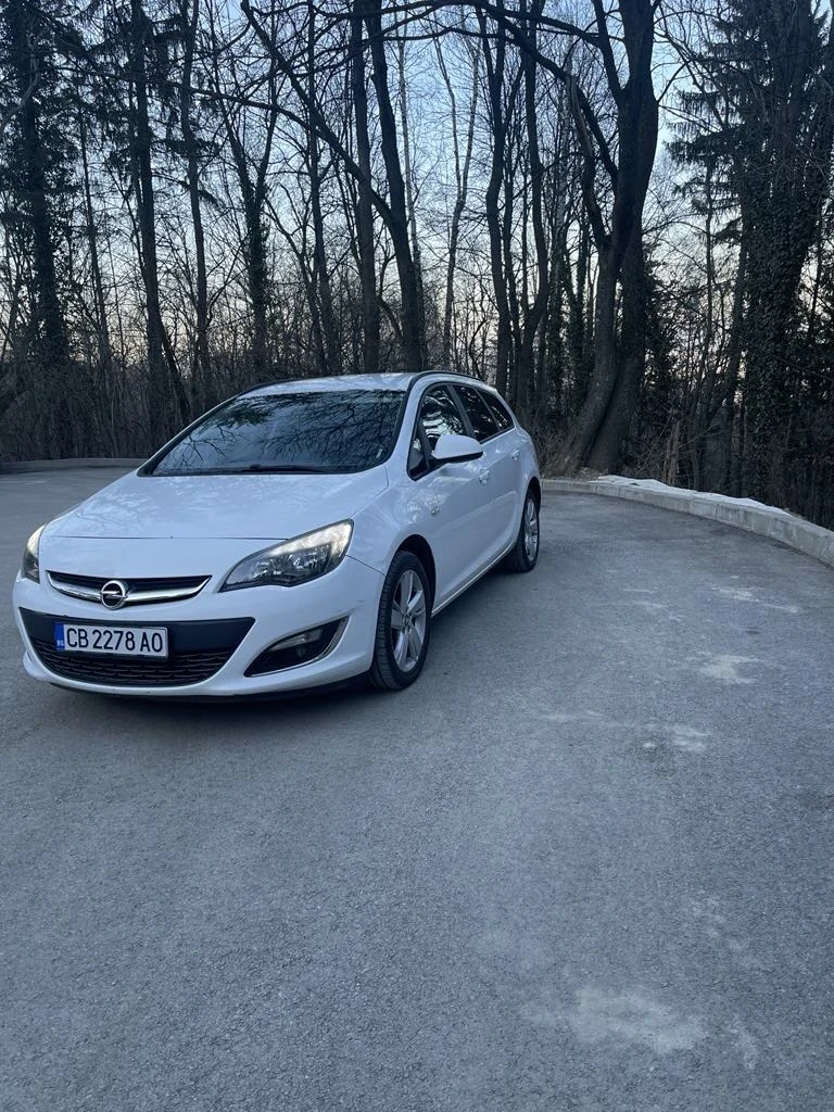 Opel Astra 1.4Turbo* LPG, снимка 6 - Автомобили и джипове - 49091347