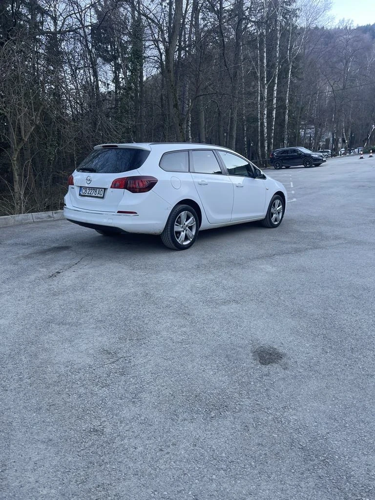 Opel Astra 1.4Turbo* LPG, снимка 3 - Автомобили и джипове - 49091347