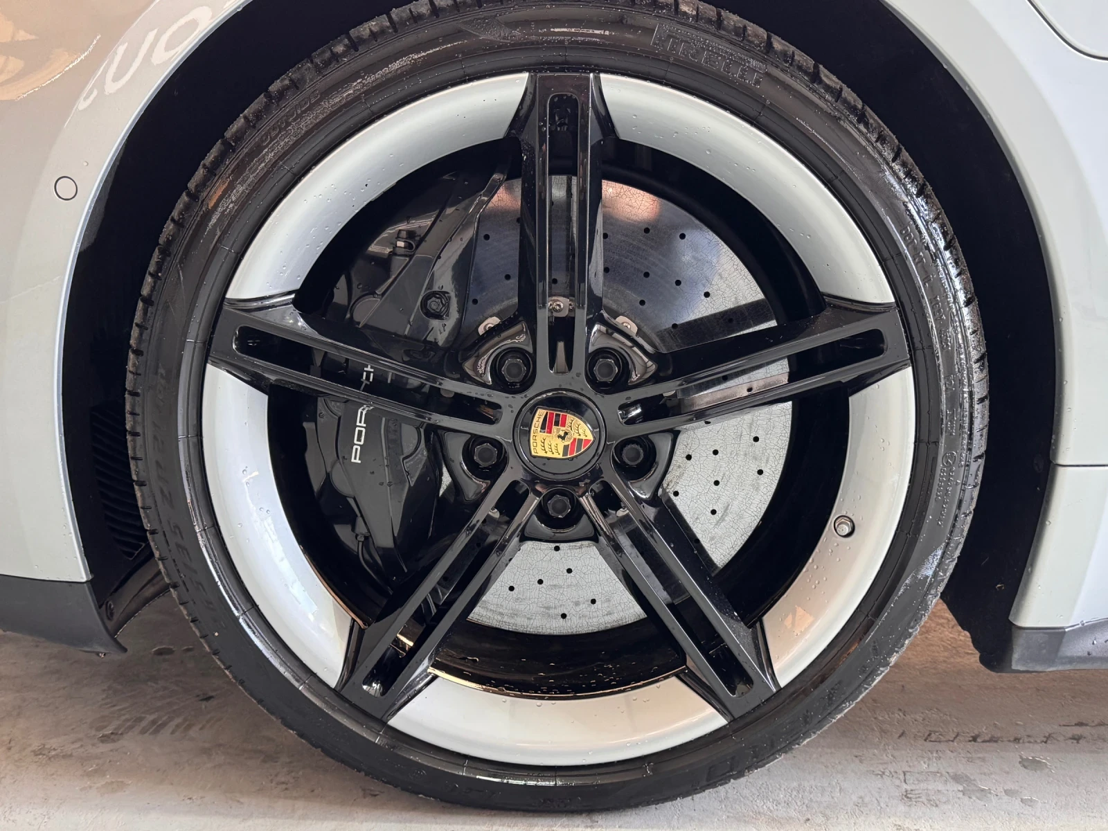 Porsche Taycan TURBO S* CERAMIC* CARBON* PANO* EXCLUSIVE*  | Mobile.bg   16