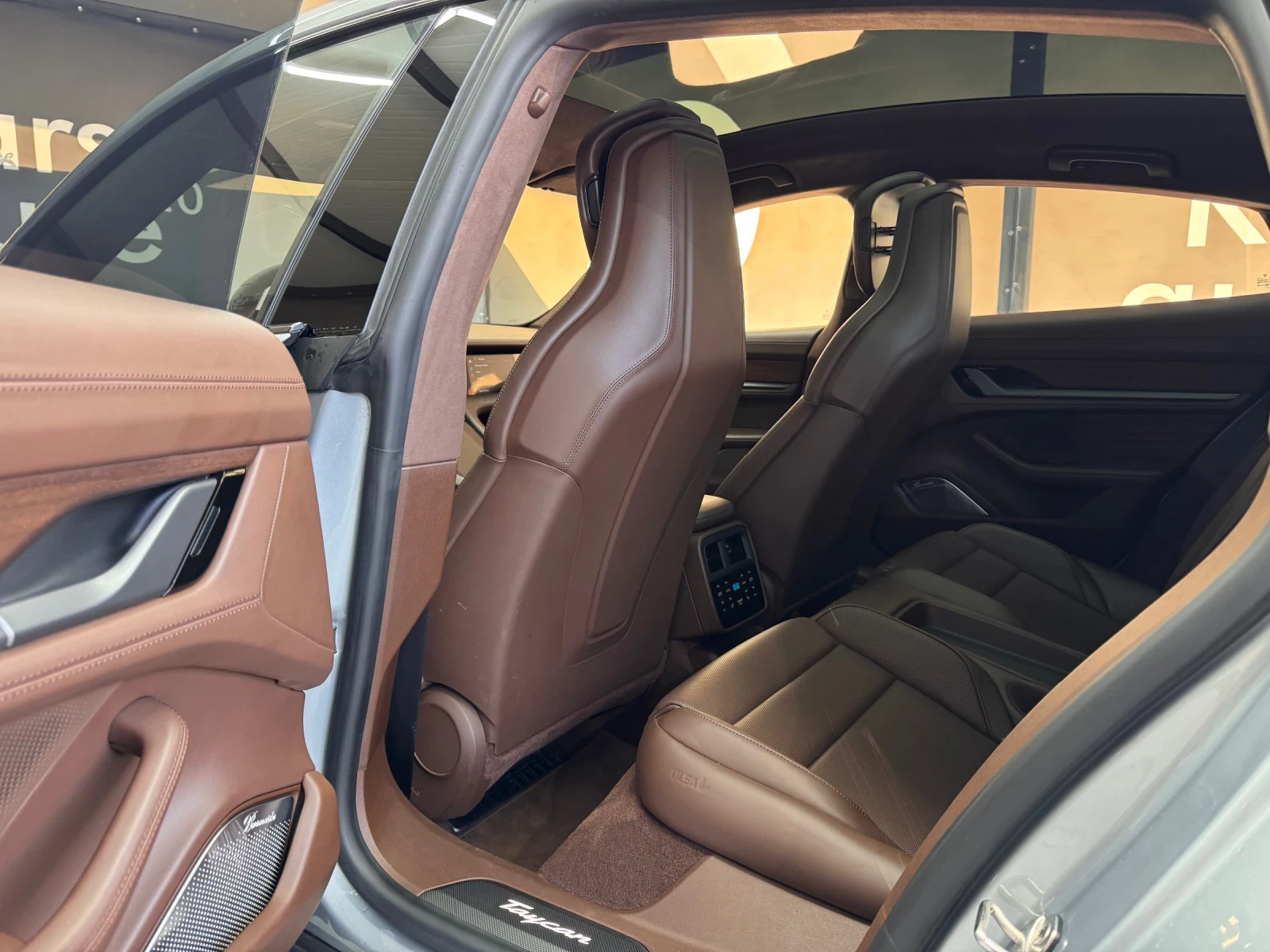 Porsche Taycan TURBO S* CERAMIC* CARBON* PANO* EXCLUSIVE*  | Mobile.bg   15