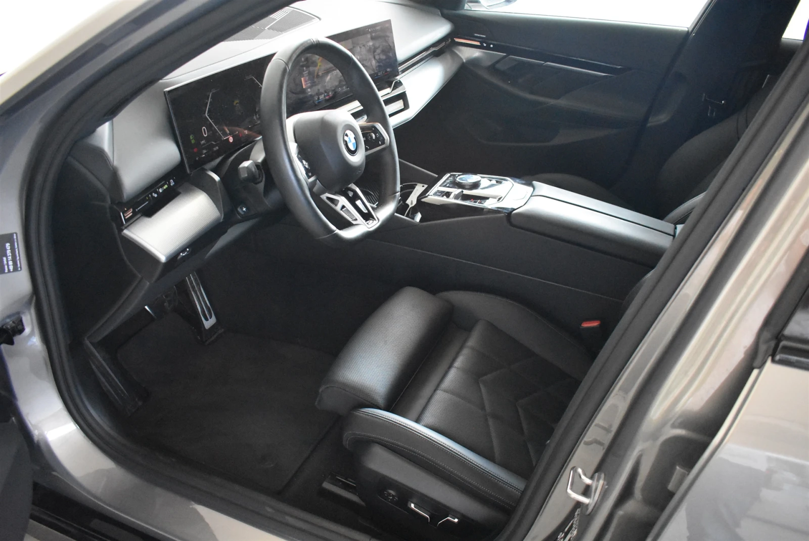 BMW 520 xDrive Туринг - изображение 6