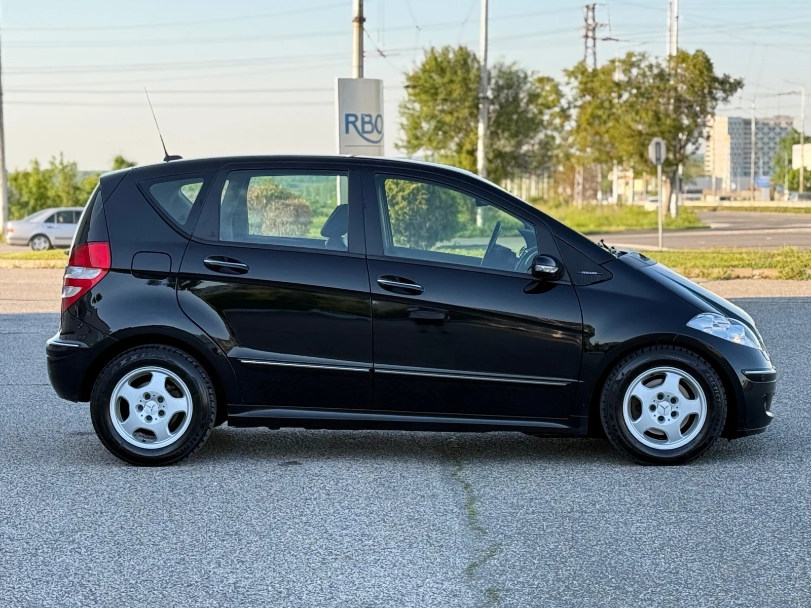 Mercedes-Benz A 200 2.0CDi 140к.с * Автоматик* * Ксенон*  - изображение 8