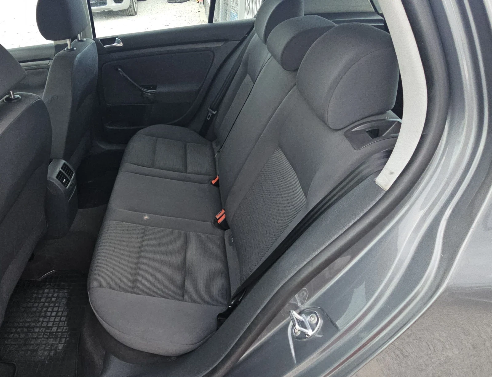 VW Golf 1.9TDI.90кс.Отличен - изображение 9