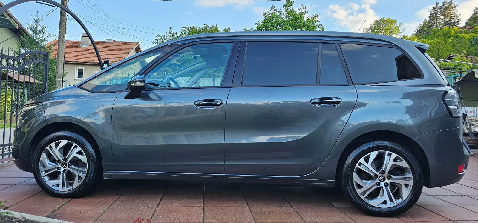 Citroen Grand C4 Picasso 1.6 E-THP 7местен / Високо Оборудване  - изображение 8