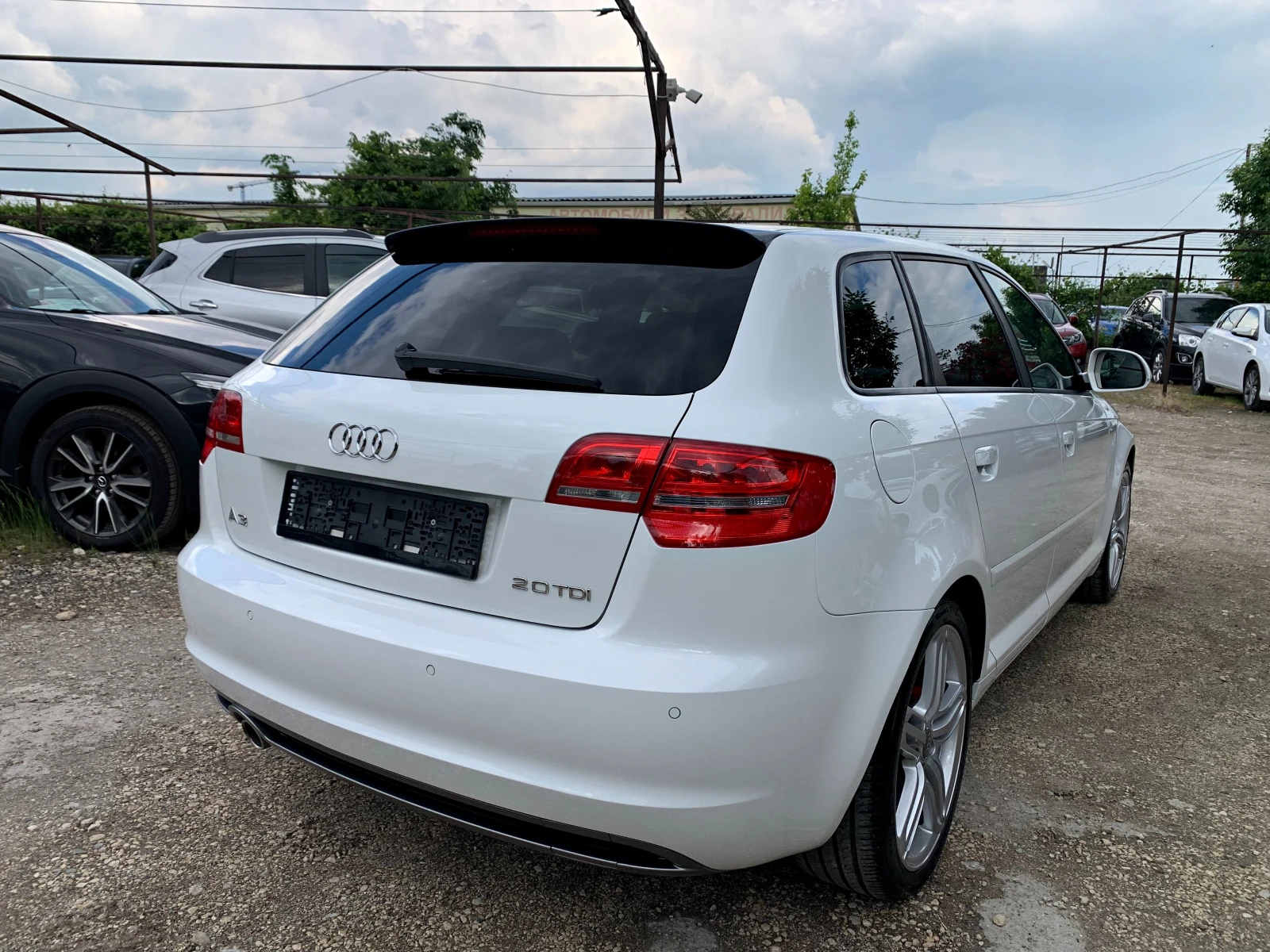 Audi A3 2.0tdi S-LINE - изображение 4