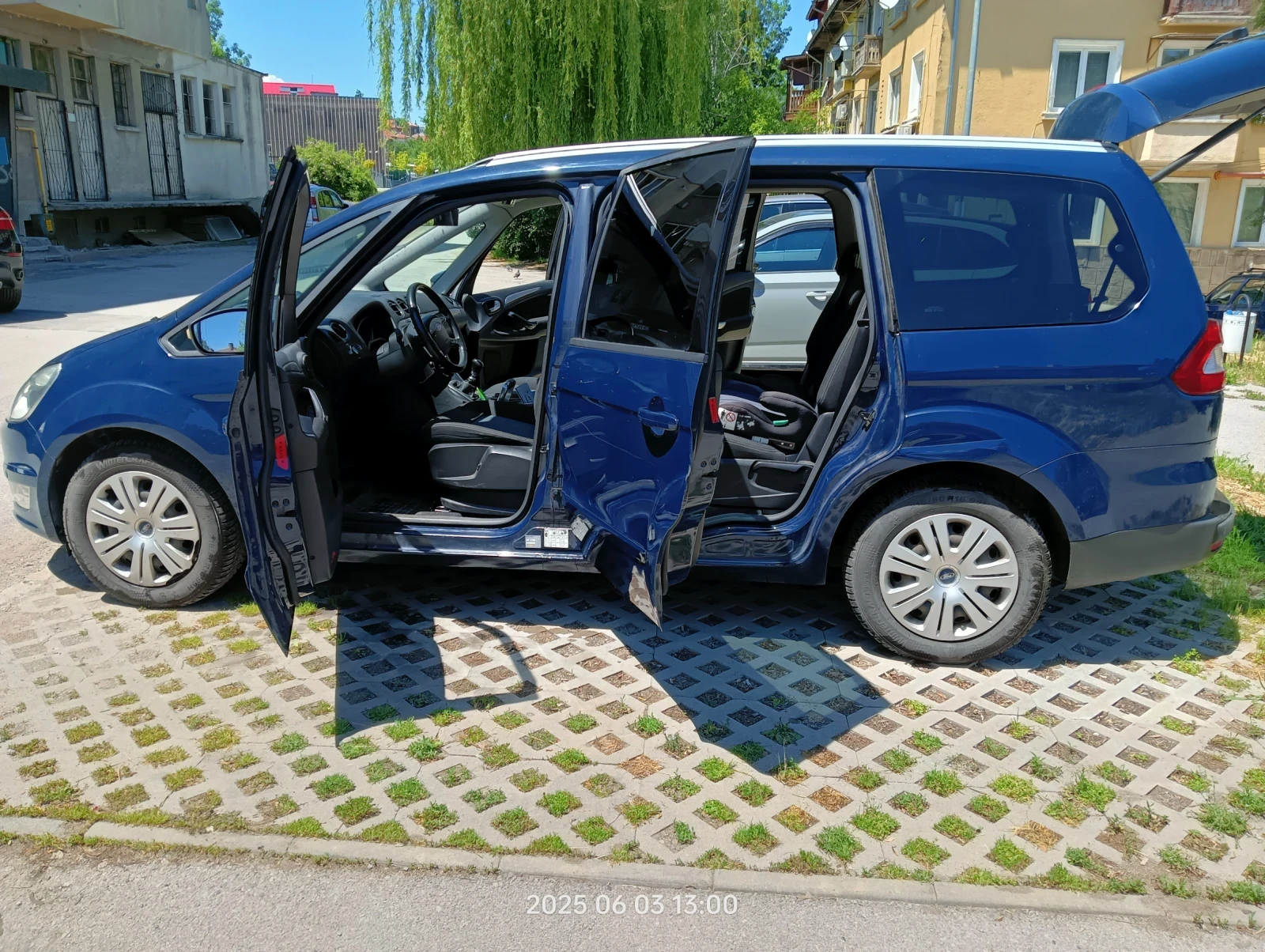Ford Galaxy  - изображение 10