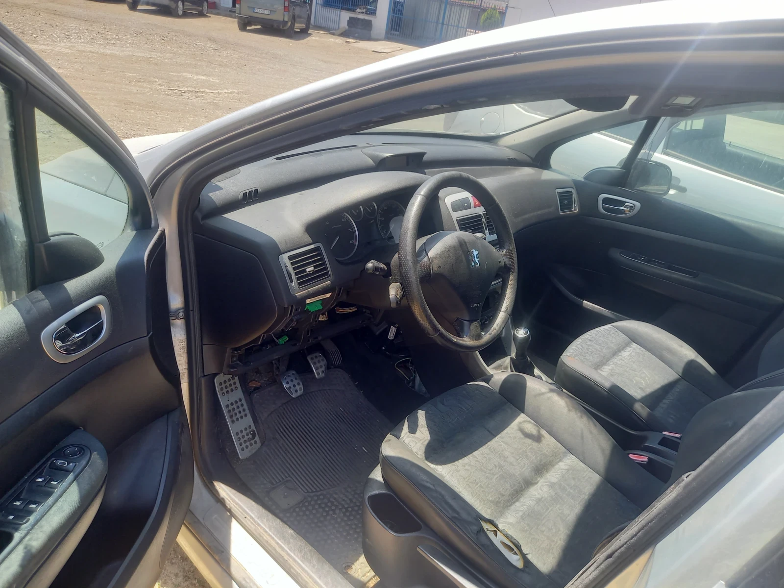 Peugeot 307 1.6HDI - изображение 4