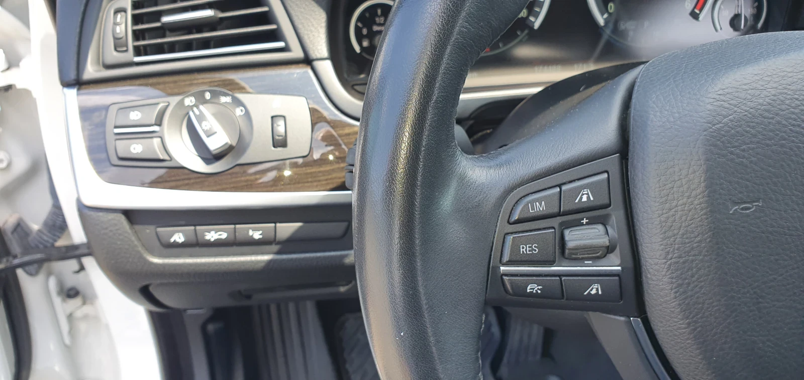 BMW 525 525D x drive  - изображение 7