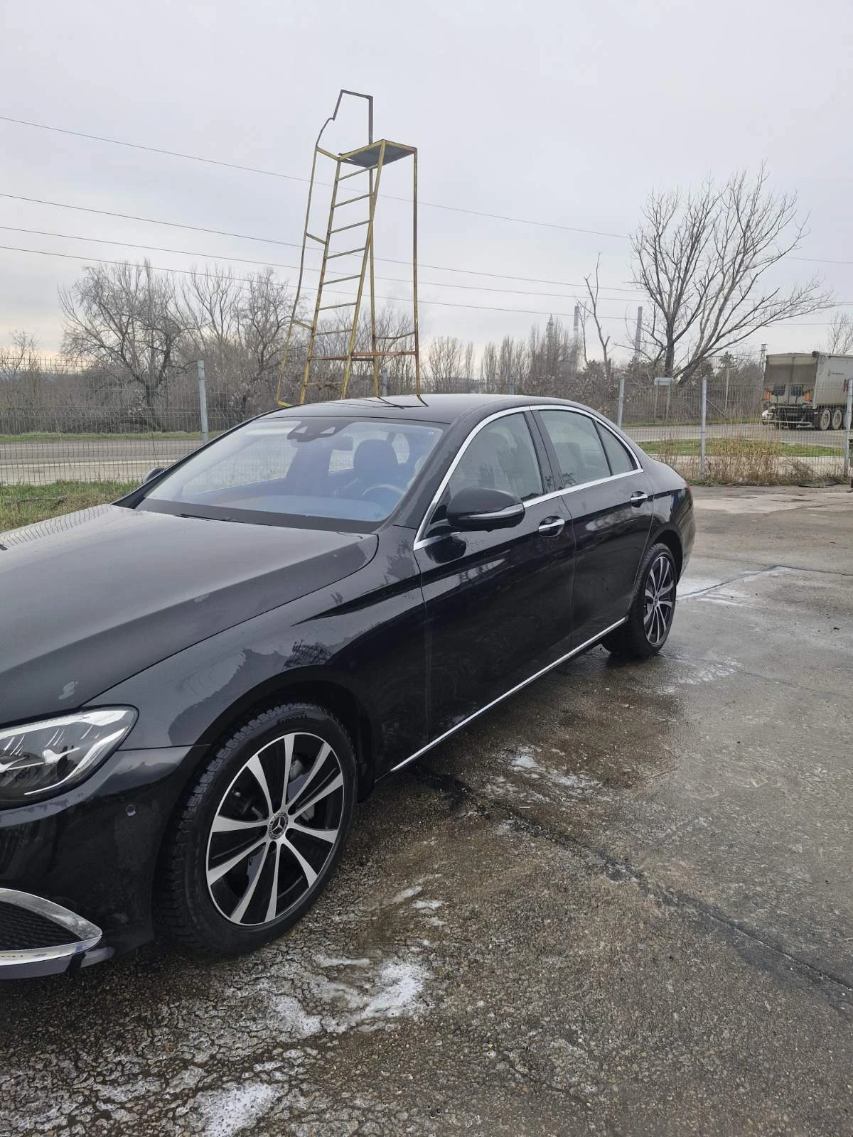 Mercedes-Benz E 300 DE - изображение 3