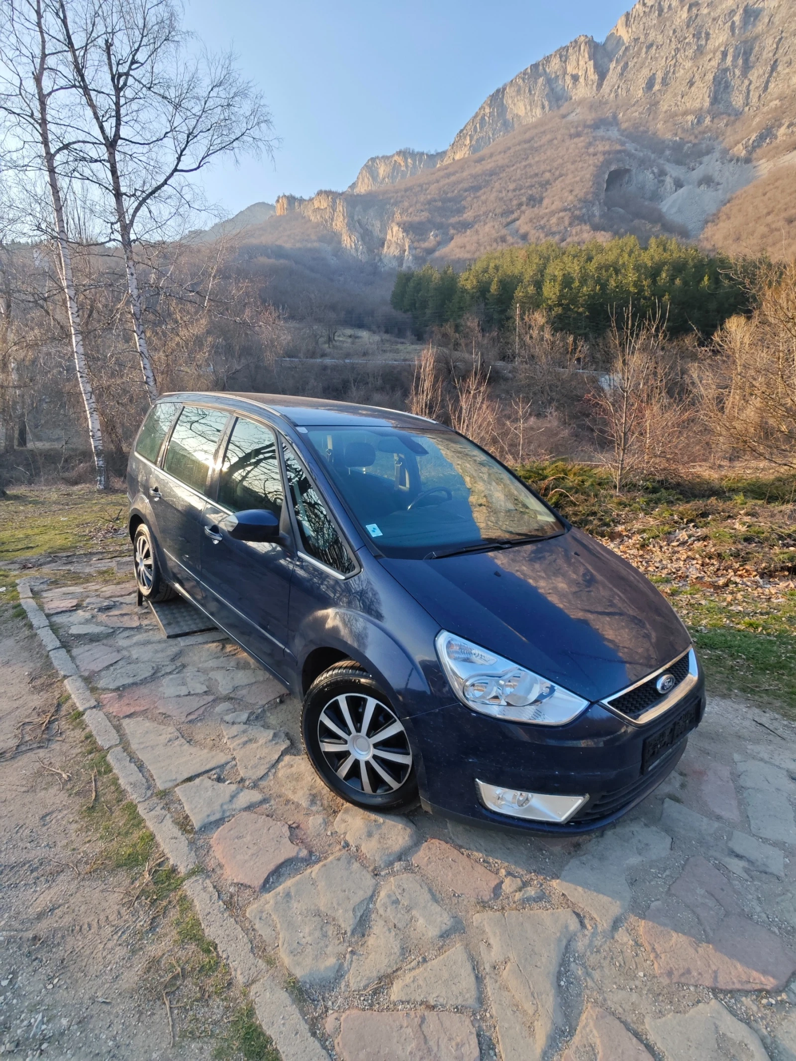 Ford Galaxy 2.0ТДЦИ 7 МЕСТНА