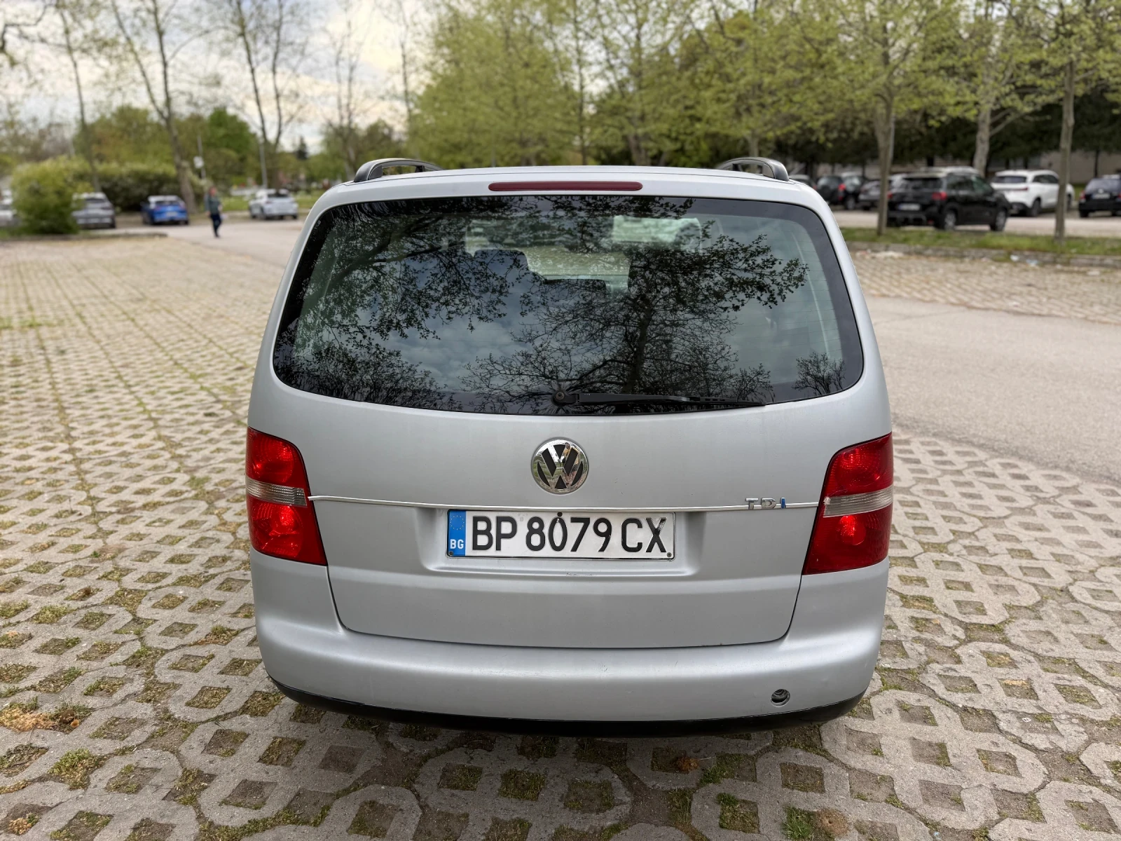 VW Touran 1.9TDI 105К.С. 6 СКОРОСТИ, снимка 6 - Автомобили и джипове - 54286584