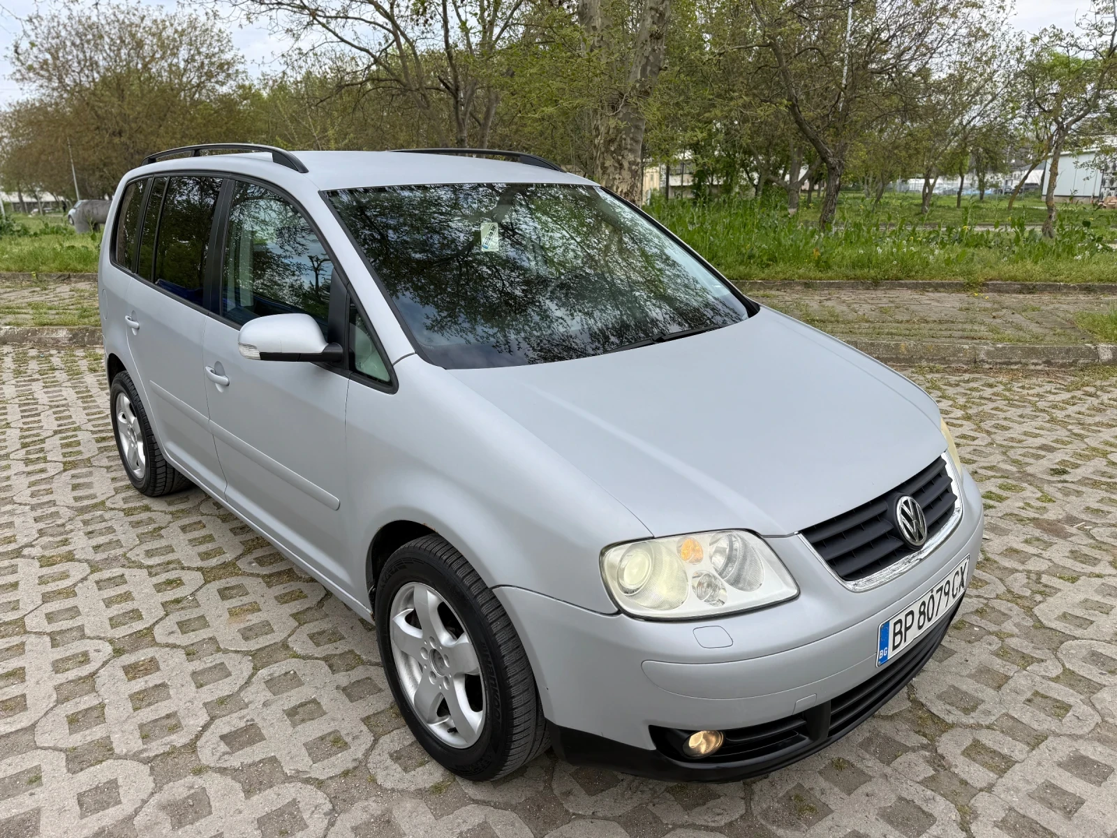 VW Touran 1.9TDI 105К.С. 6 СКОРОСТИ, снимка 3 - Автомобили и джипове - 54286584