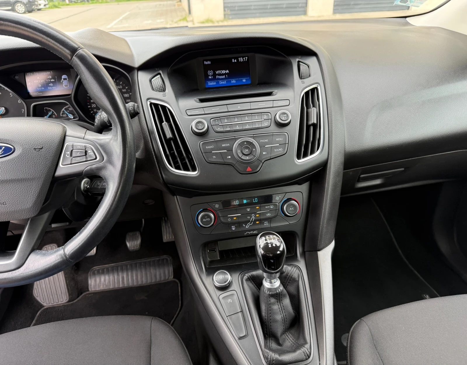 Ford Focus EcoBoost 125 PS M6, снимка 11 - Автомобили и джипове - 55066615