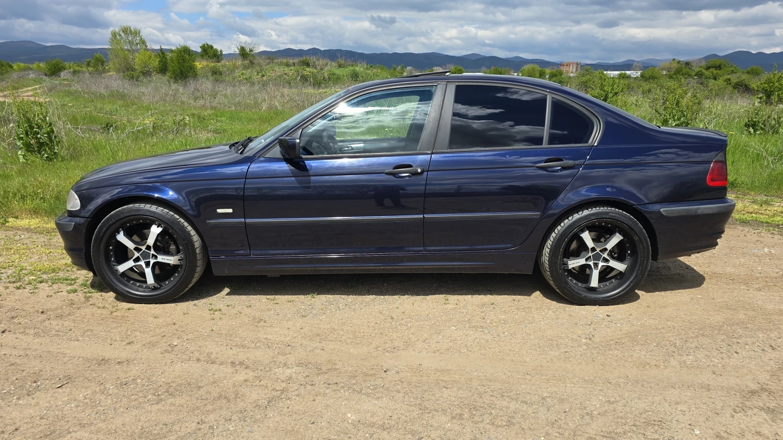 BMW 318 Бензин/ Газ, снимка 4 - Автомобили и джипове - 54397736