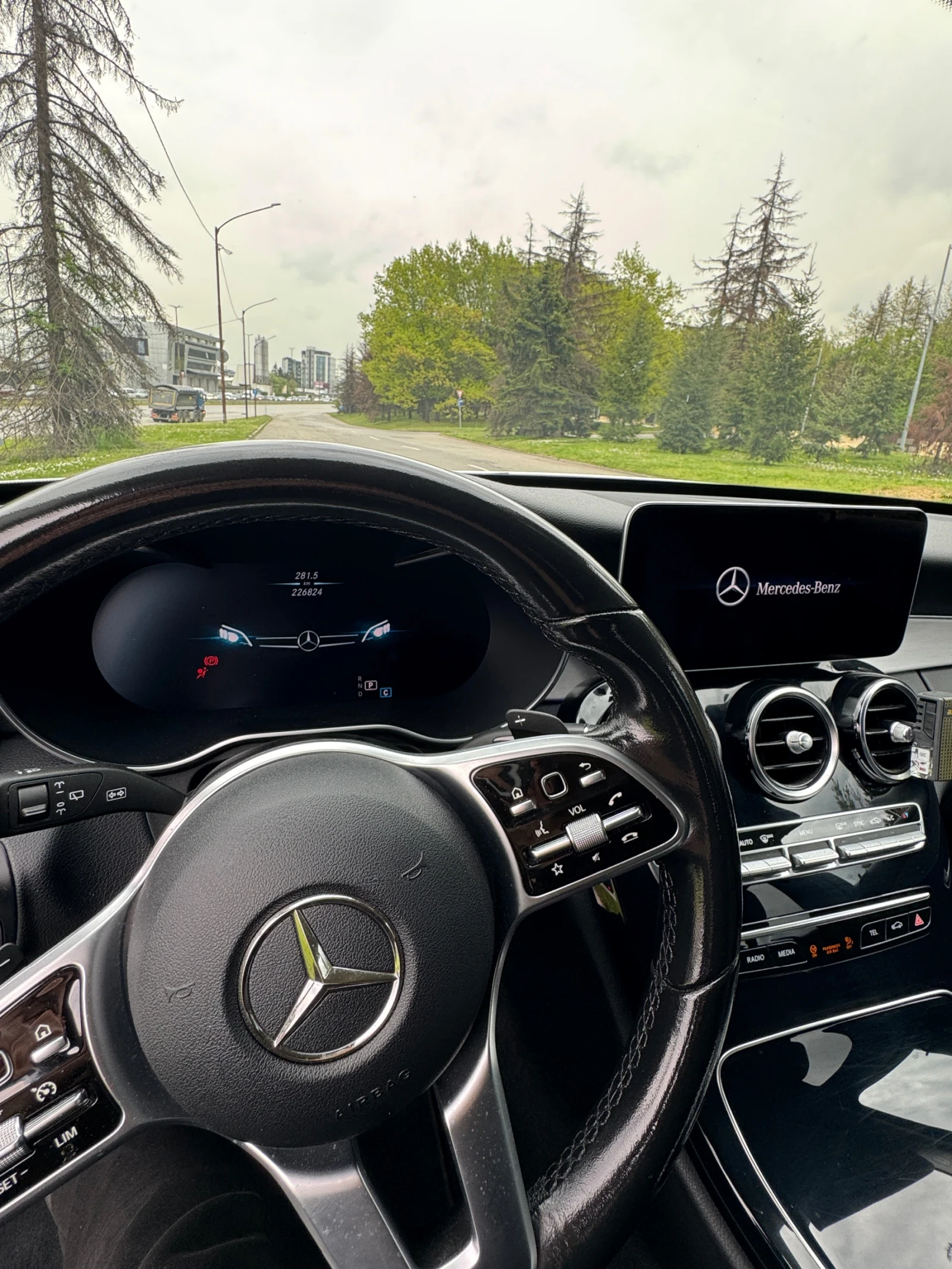 Mercedes-Benz C 220 4 Matic| AMG Line | Night Edition | Multibeam LED , снимка 8 - Автомобили и джипове - 54478410