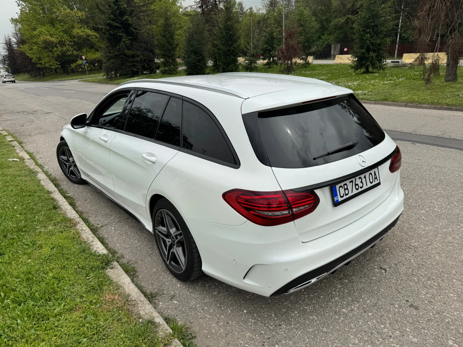 Mercedes-Benz C 220 4 Matic| AMG Line | Night Edition | Multibeam LED , снимка 3 - Автомобили и джипове - 54478410