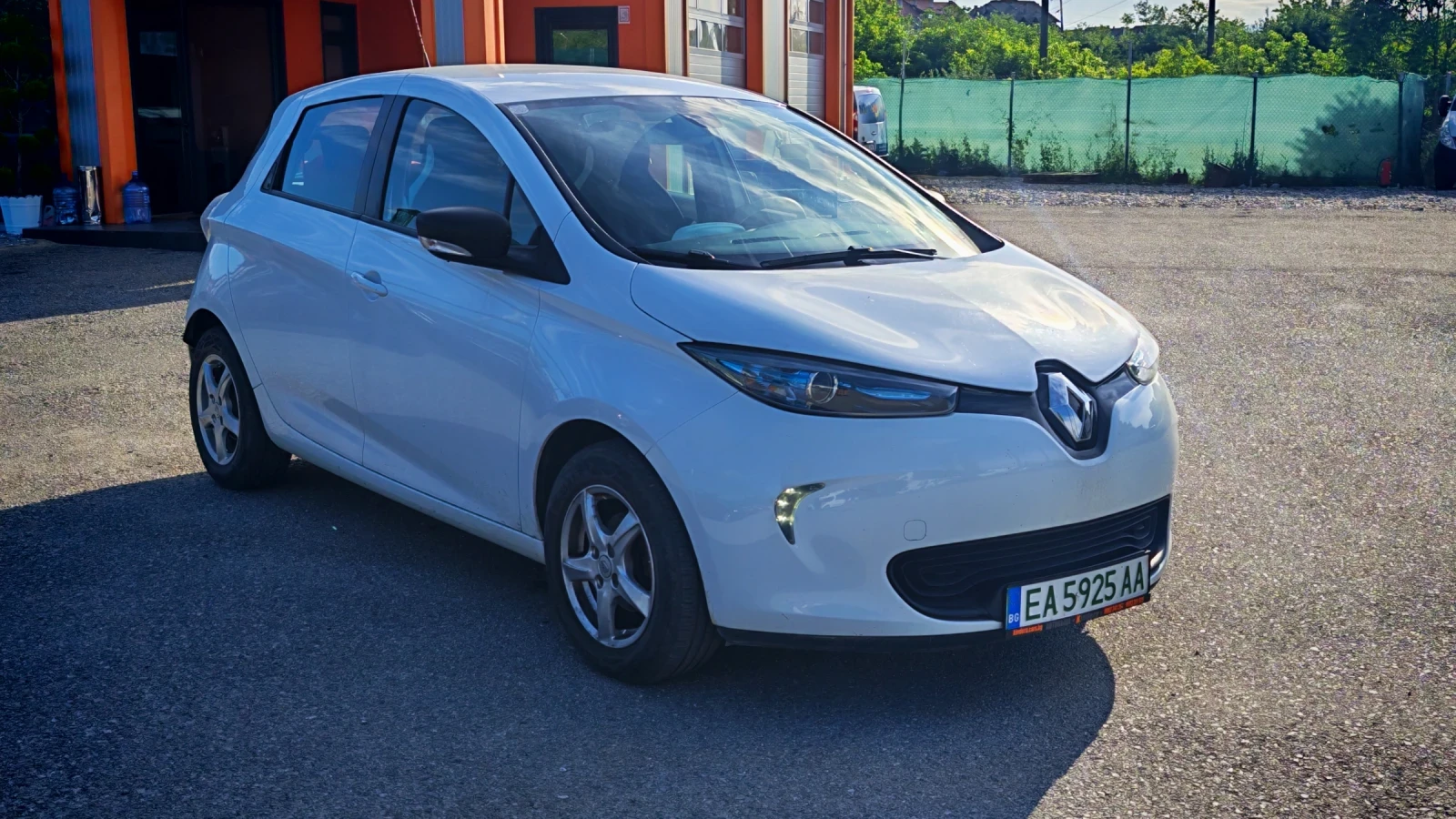 Renault Zoe 41kWh СОБСТВЕНА БАТЕРИЯ , снимка 6 - Автомобили и джипове - 54768258