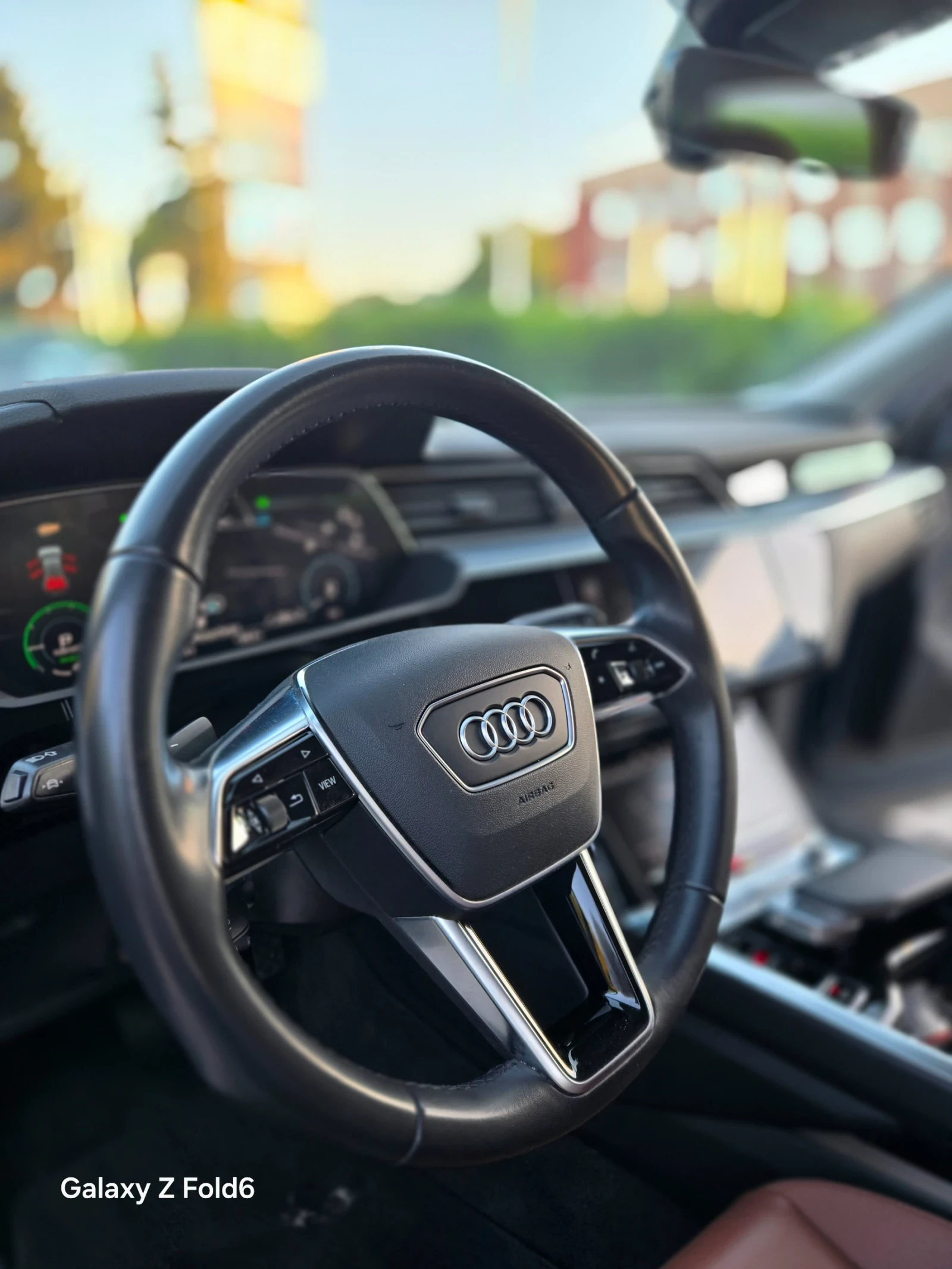 Audi E-Tron ADVANCE, история до 05.2026г, Кафява кожа, панорам, снимка 11 - Автомобили и джипове - 55255219