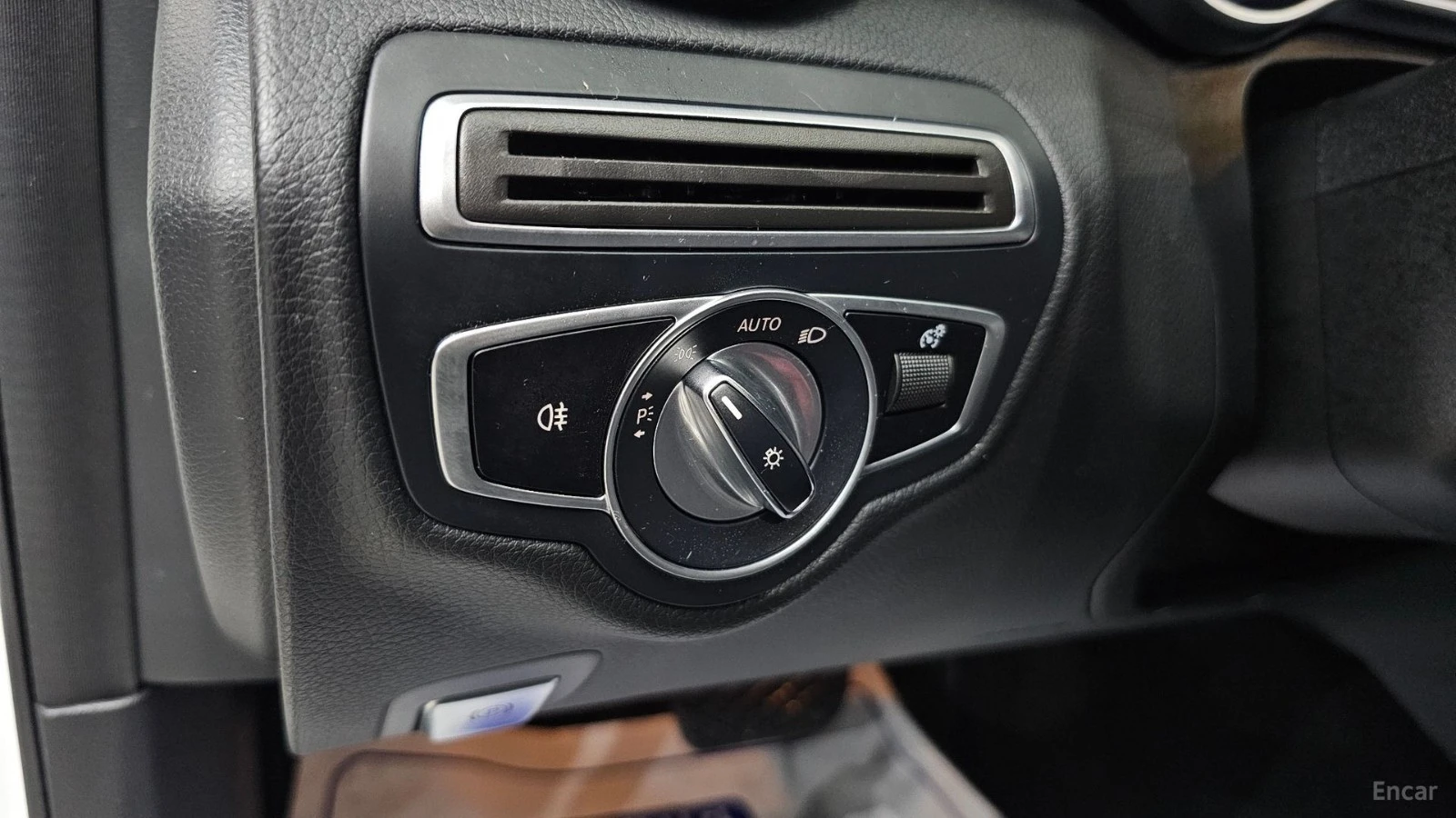Mercedes-Benz C 200 AVANGARDE* КОЖА* НАВИ* ПАНО, снимка 12 - Автомобили и джипове - 55479821