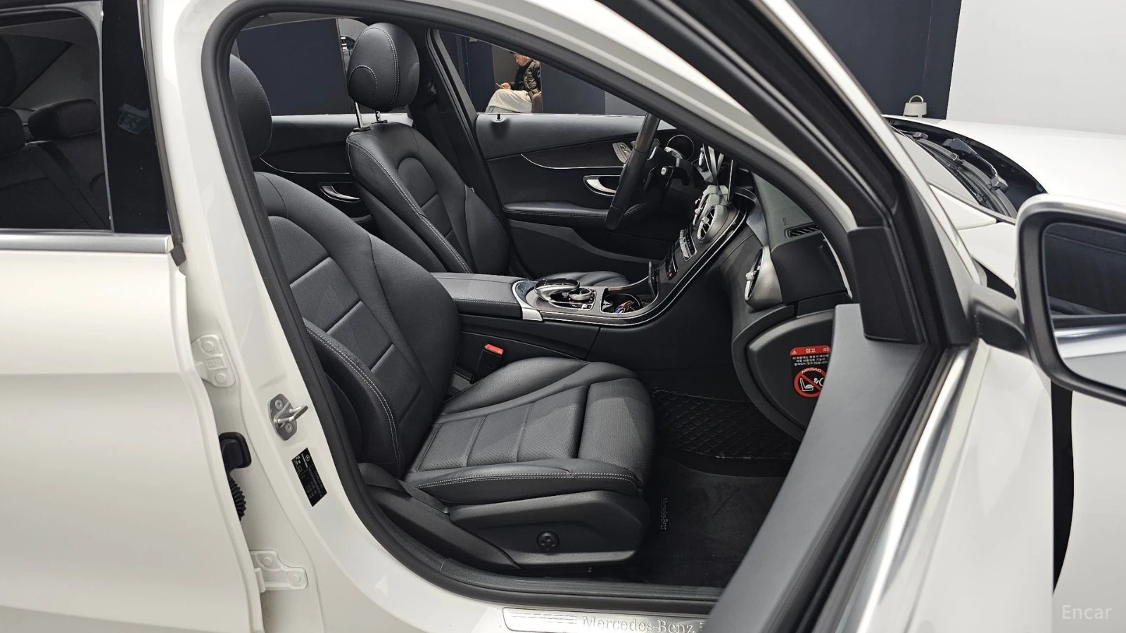 Mercedes-Benz C 200 AVANGARDE* КОЖА* НАВИ* ПАНО, снимка 10 - Автомобили и джипове - 55479821
