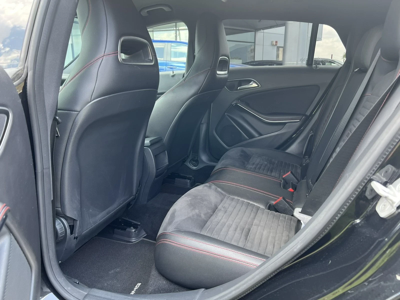 Mercedes-Benz CLA 180 AMG, снимка 9 - Автомобили и джипове - 55687299