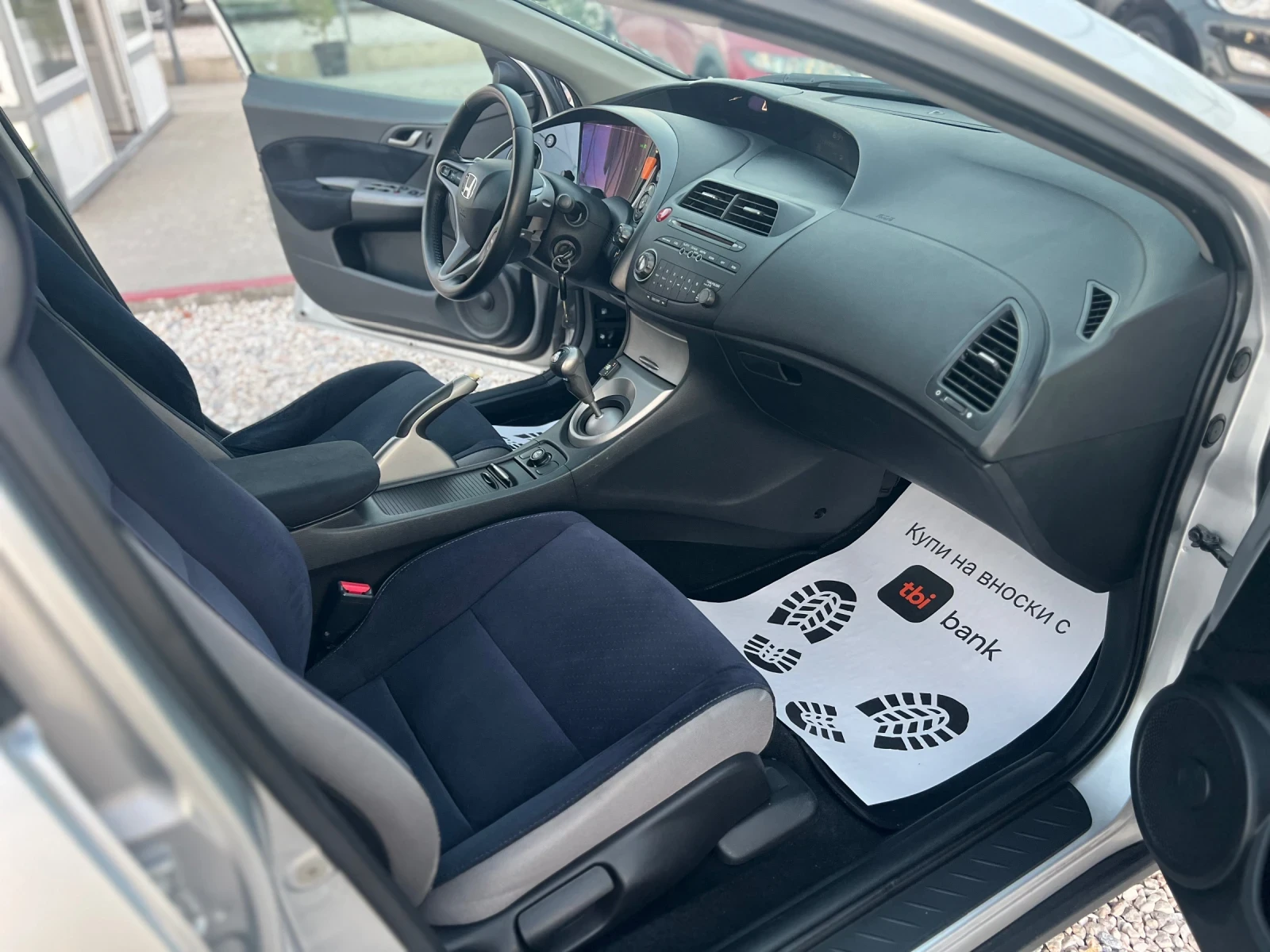 Honda Civic 1.8i газ Италия, снимка 11 - Автомобили и джипове - 55729315