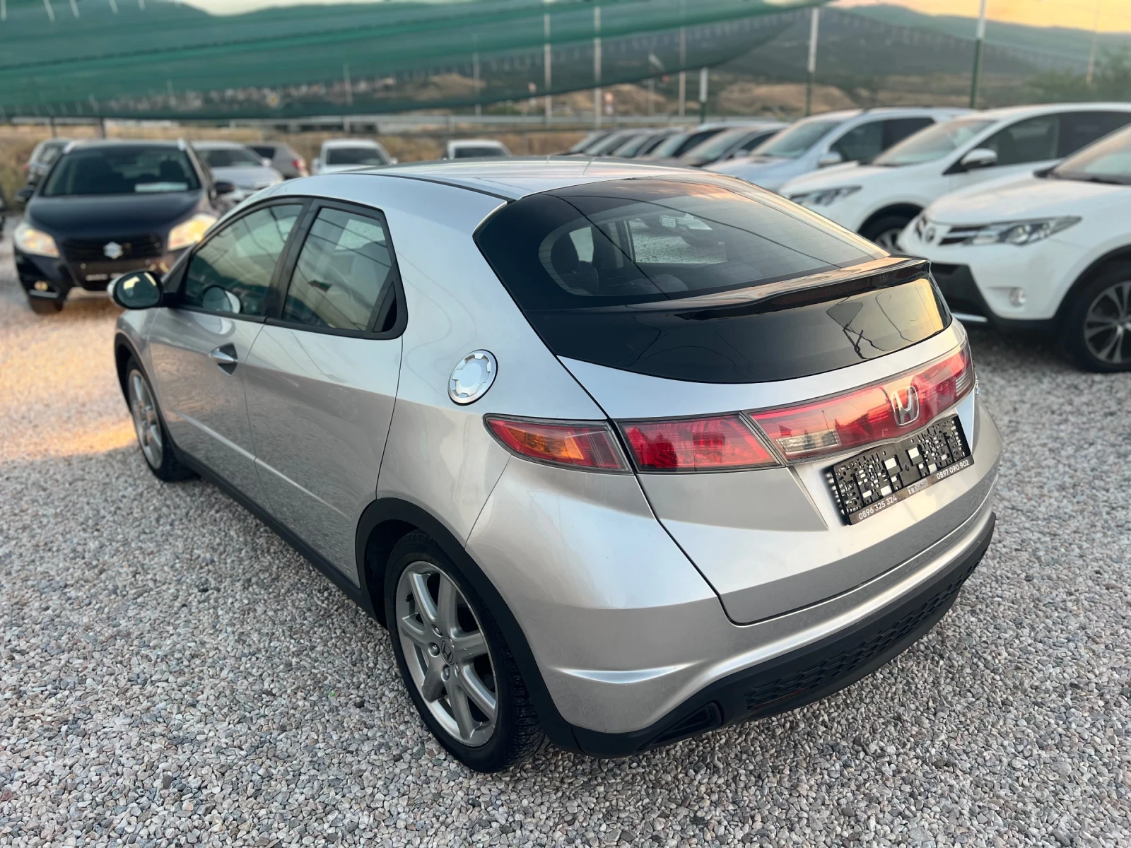 Honda Civic 1.8i газ Италия, снимка 7 - Автомобили и джипове - 55729315