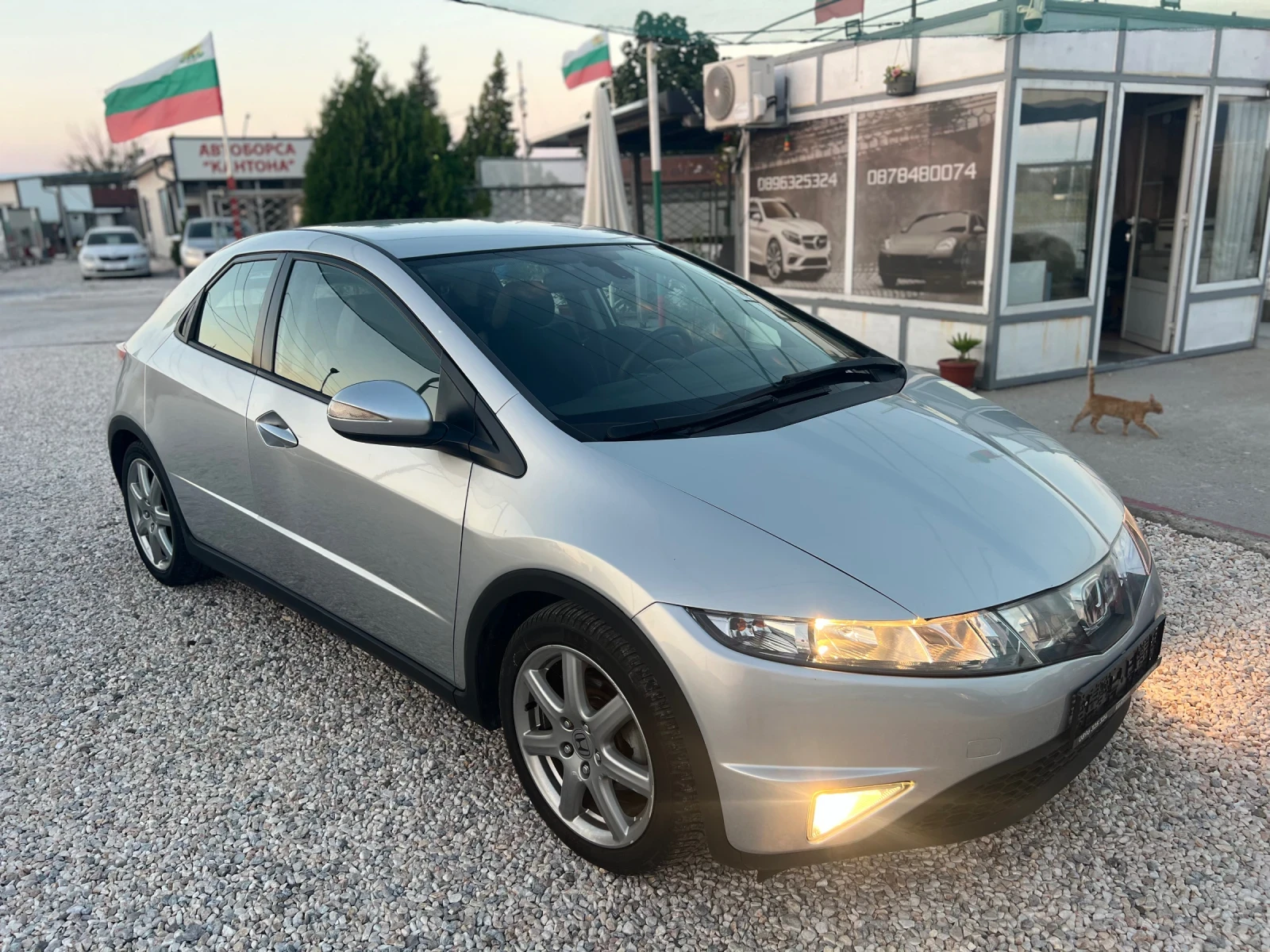Honda Civic 1.8i газ Италия, снимка 2 - Автомобили и джипове - 55729315