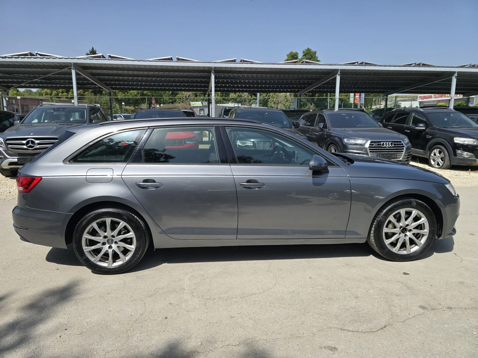 Audi A4 2.0TDI 190к.с Quattro DIGITAL , снимка 8 - Автомобили и джипове - 55885063