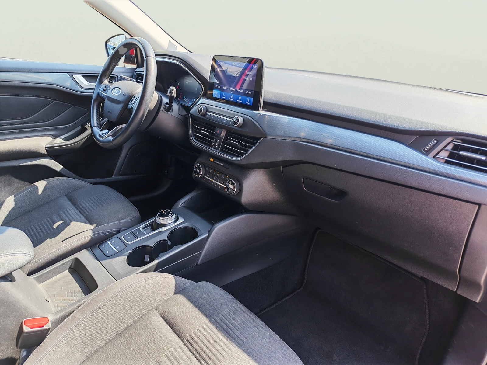 Ford Focus 1.0 EcoBoost, снимка 11 - Автомобили и джипове - 55892445