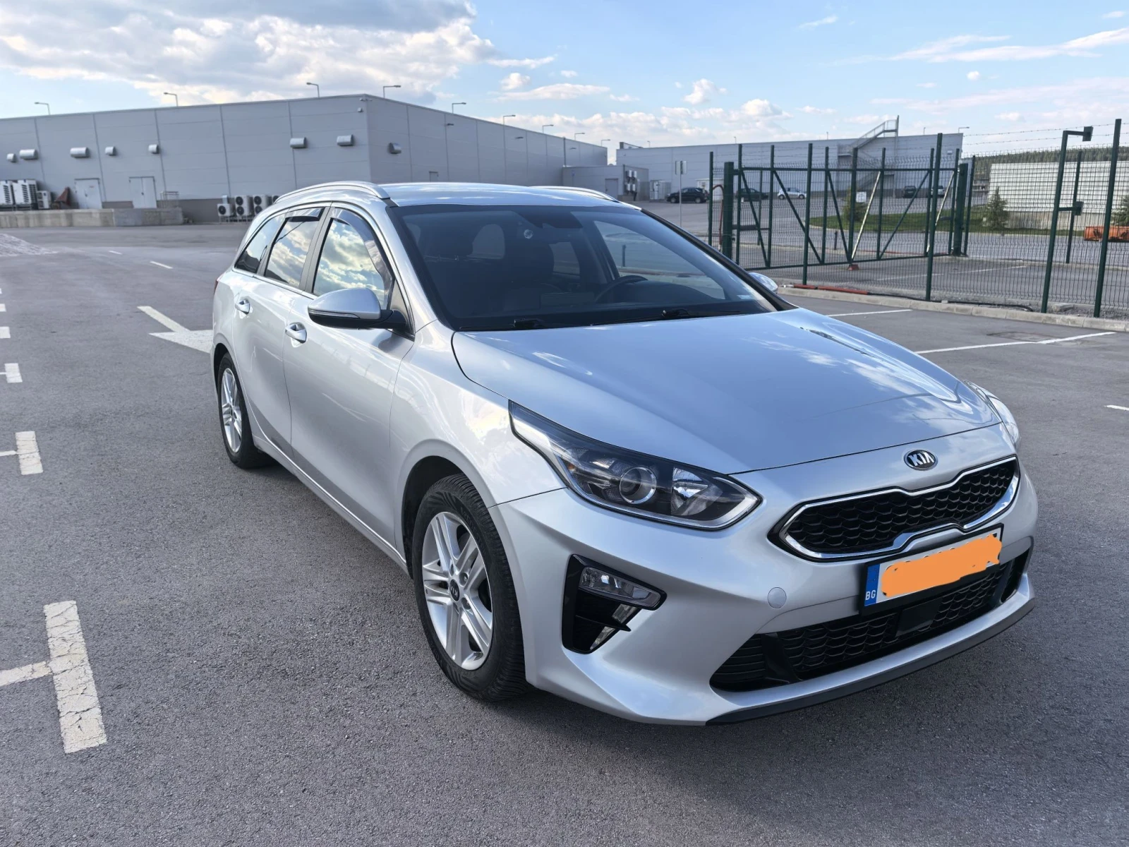 Kia Ceed Kia Ceed 1.6 CRDi 115 CV SW, снимка 10 - Автомобили и джипове - 56275582