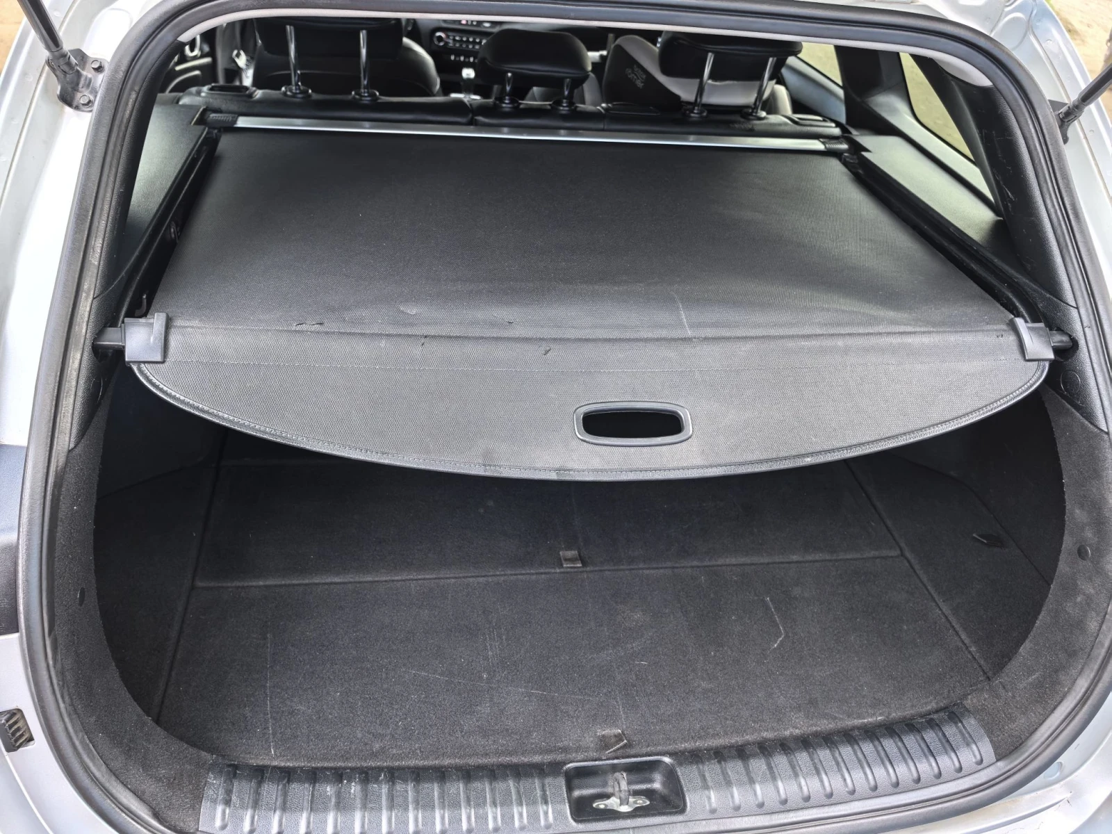 Kia Ceed Kia Ceed 1.6 CRDi 115 CV SW, снимка 9 - Автомобили и джипове - 56275582