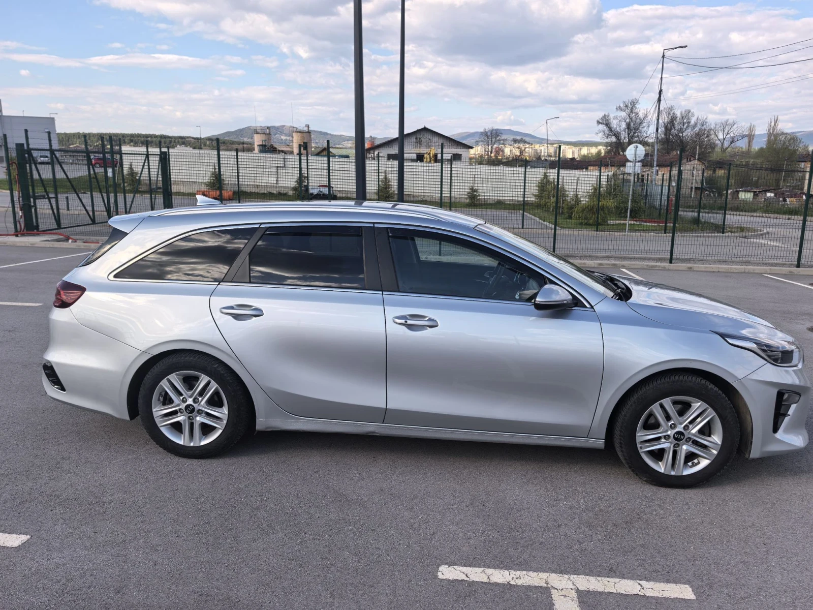 Kia Ceed Kia Ceed 1.6 CRDi 115 CV SW, снимка 15 - Автомобили и джипове - 56275582