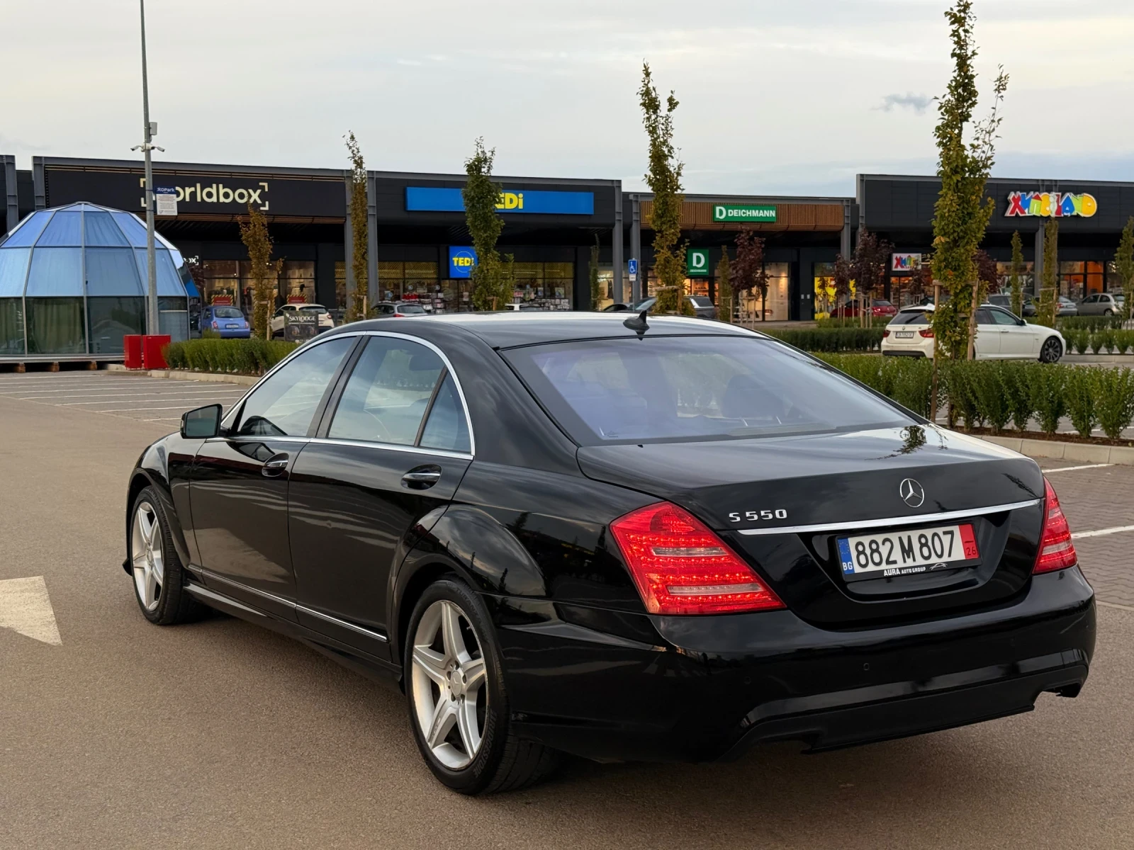 Mercedes-Benz S 550 L* AMG pack* H&K* камера* Distronic* 3хTV* FULL, снимка 4 - Автомобили и джипове - 56326743