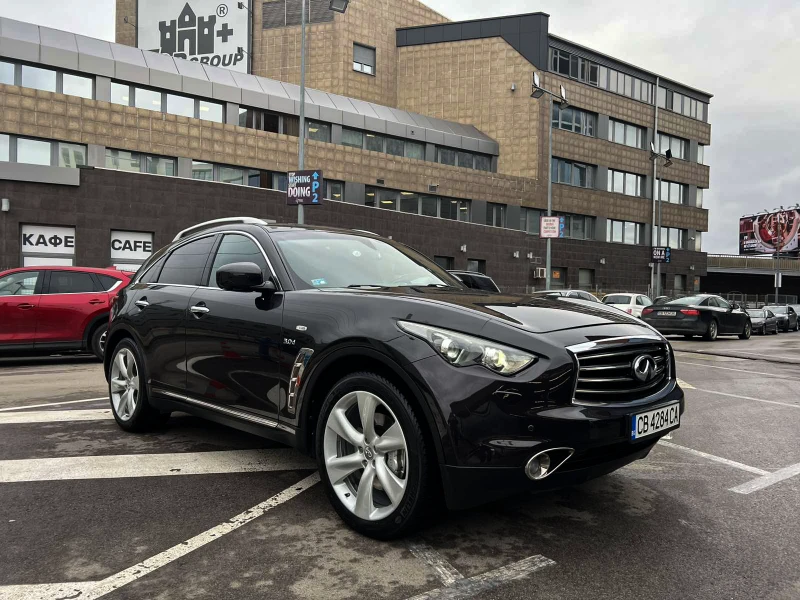 Infiniti QX70, снимка 1 - Автомобили и джипове - 48371429