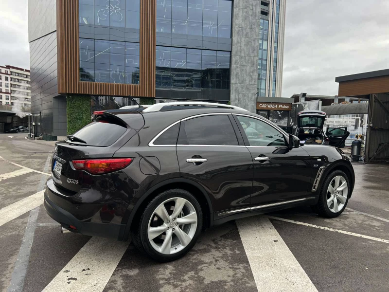 Infiniti QX70, снимка 3 - Автомобили и джипове - 48371429