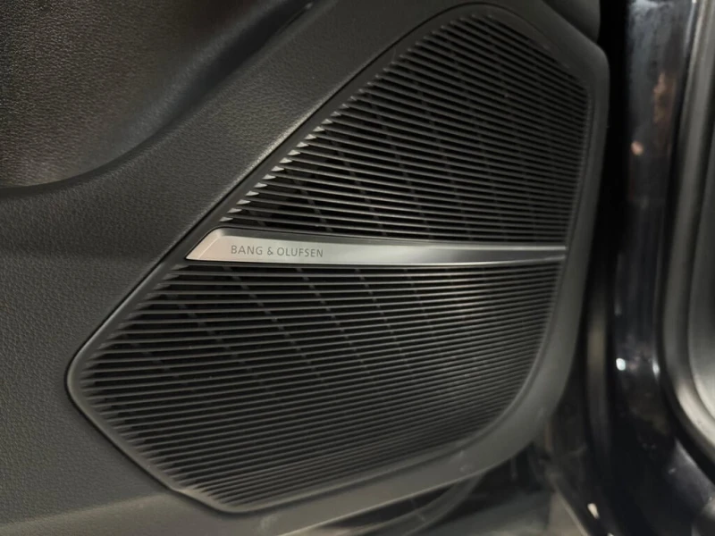 Audi Q8 * Progressiv 55 TFSI quattro * CARFAX * ЦЕНА ДО БГ, снимка 9 - Автомобили и джипове - 52879748