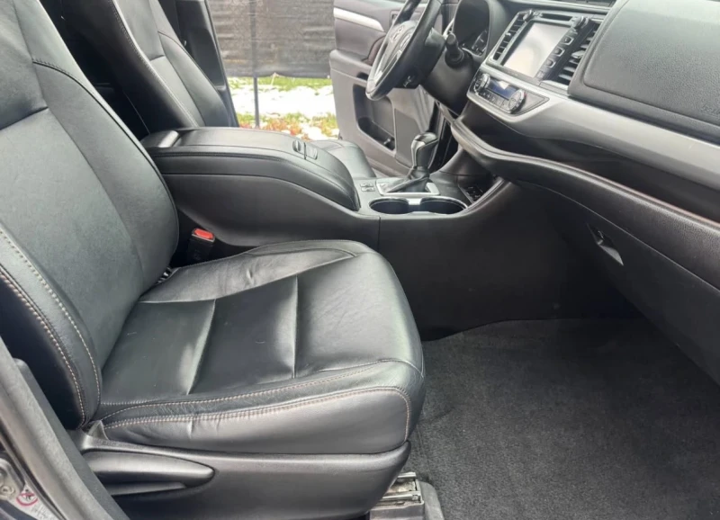 Toyota Highlander XLE * * 7 МЕСТА * * CARFAX * * АВТО КРЕДИТ * * , снимка 10 - Автомобили и джипове - 53116504