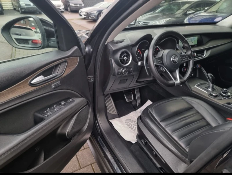 Alfa Romeo Stelvio, снимка 5 - Автомобили и джипове - 53212996