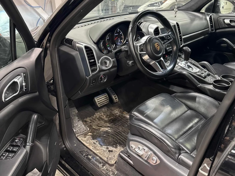 Porsche Cayenne * Turbo * CARFAX * БЕЗ ПЪРВОНАЧАЛНА ВНОСКА, снимка 5 - Автомобили и джипове - 53308407