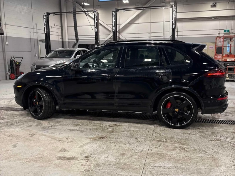 Porsche Cayenne * Turbo * CARFAX * БЕЗ ПЪРВОНАЧАЛНА ВНОСКА, снимка 2 - Автомобили и джипове - 53308407