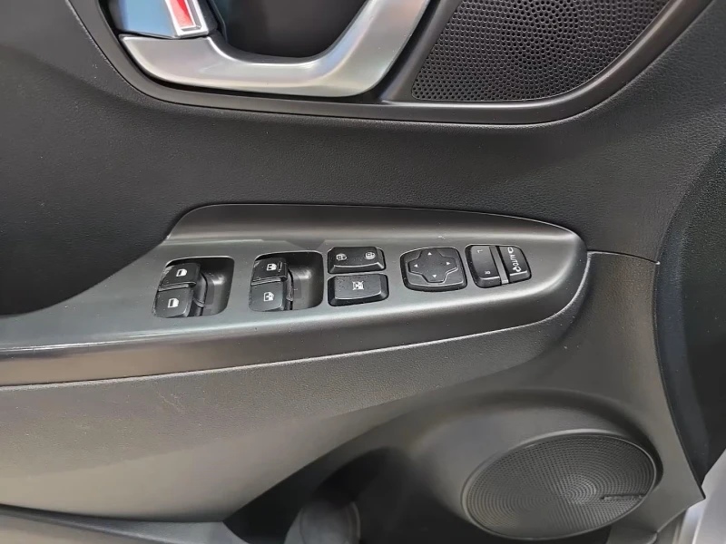 Hyundai Kona НАЛИЧНА, снимка 5 - Автомобили и джипове - 53480841