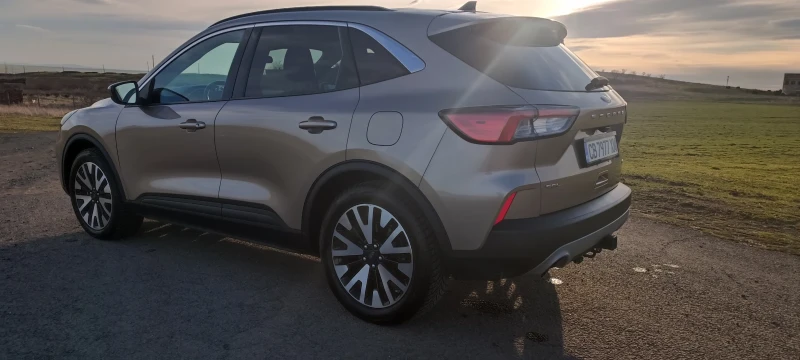 Ford Kuga 2.0 EcoBoost 4x4   Панорама   72 000км, снимка 6 - Автомобили и джипове - 53598161