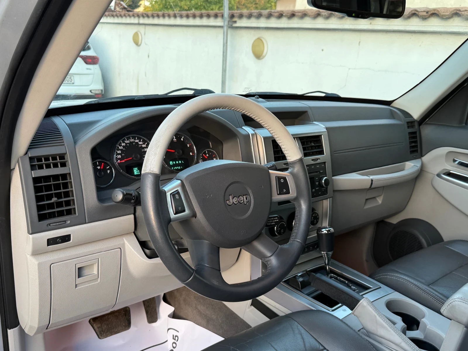 Jeep Cherokee 2.8CRD LIMITED - изображение 8